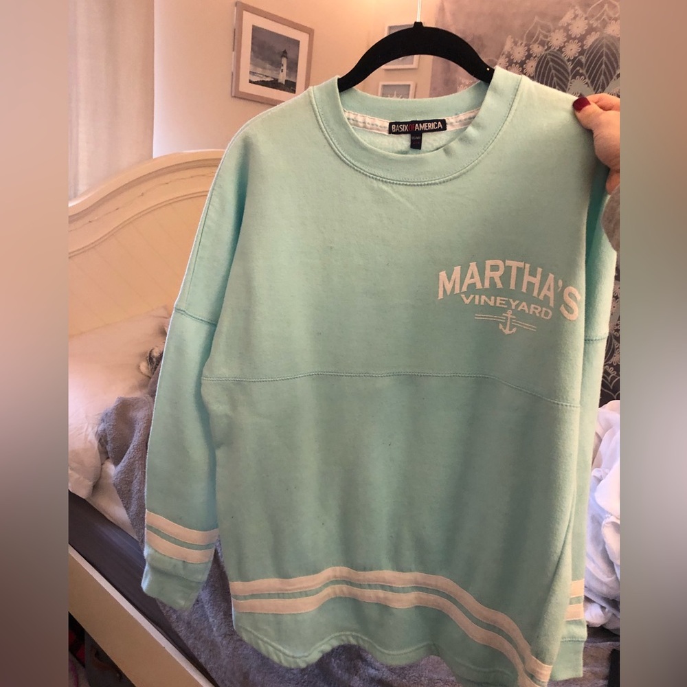 Martha’s Vineyard crew neck
